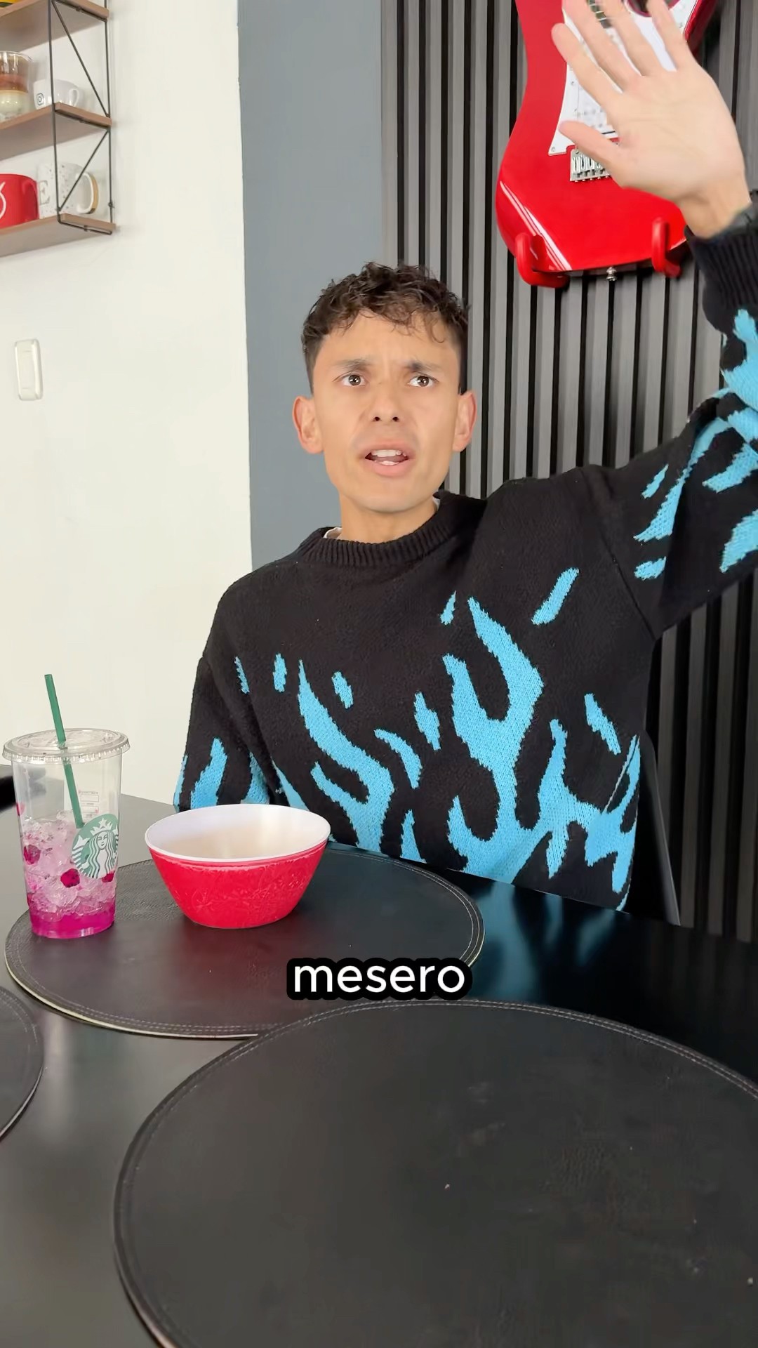 Mesero olvidadizo y descuidado ?